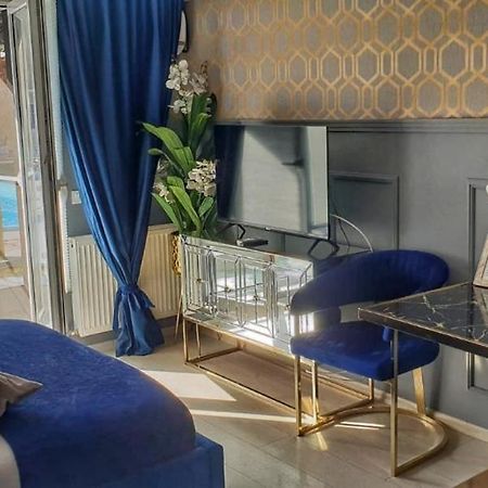 Portobella Airport Aparthotel - Self Check In Otopeni Dış mekan fotoğraf